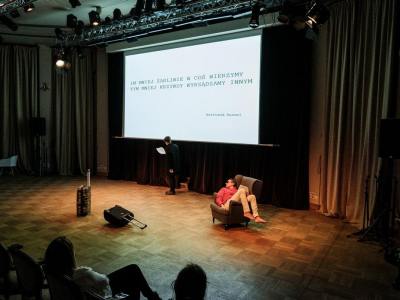 Fotorelacja: 5 LISTOPADA Czytanie performatywne II, Wykład profesora Mmaa S. Themerson, reż. Michał Telega, Nowe Formy Teatru