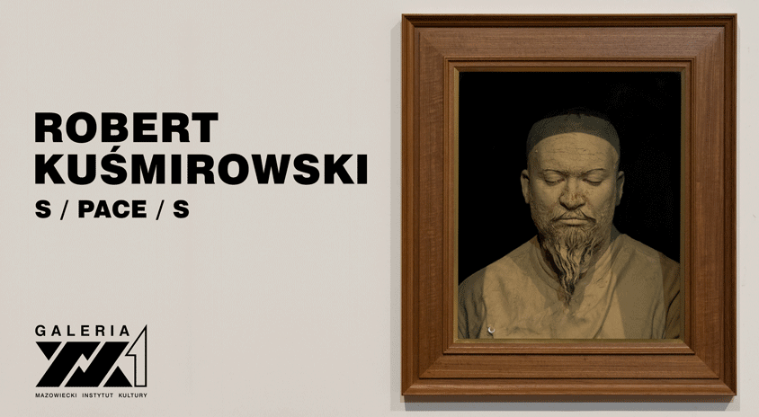 portret przedstawiający azjatę z przymkniętymi oczami. obok napis Robert Kuśmirowski, Instalacja artystyczna site-specific S / PACE / S – Galeria XX1