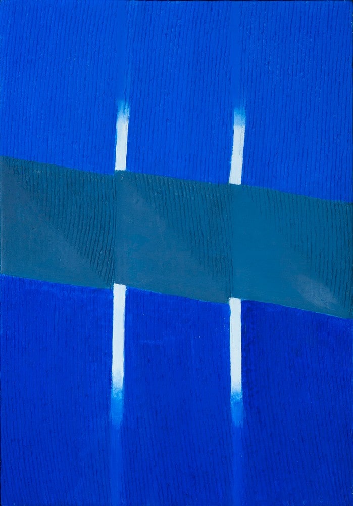 reprodukcja: abstrakcja w kolorystyce intensywnego błękitu, szaro niebieskie pole poziome w środku