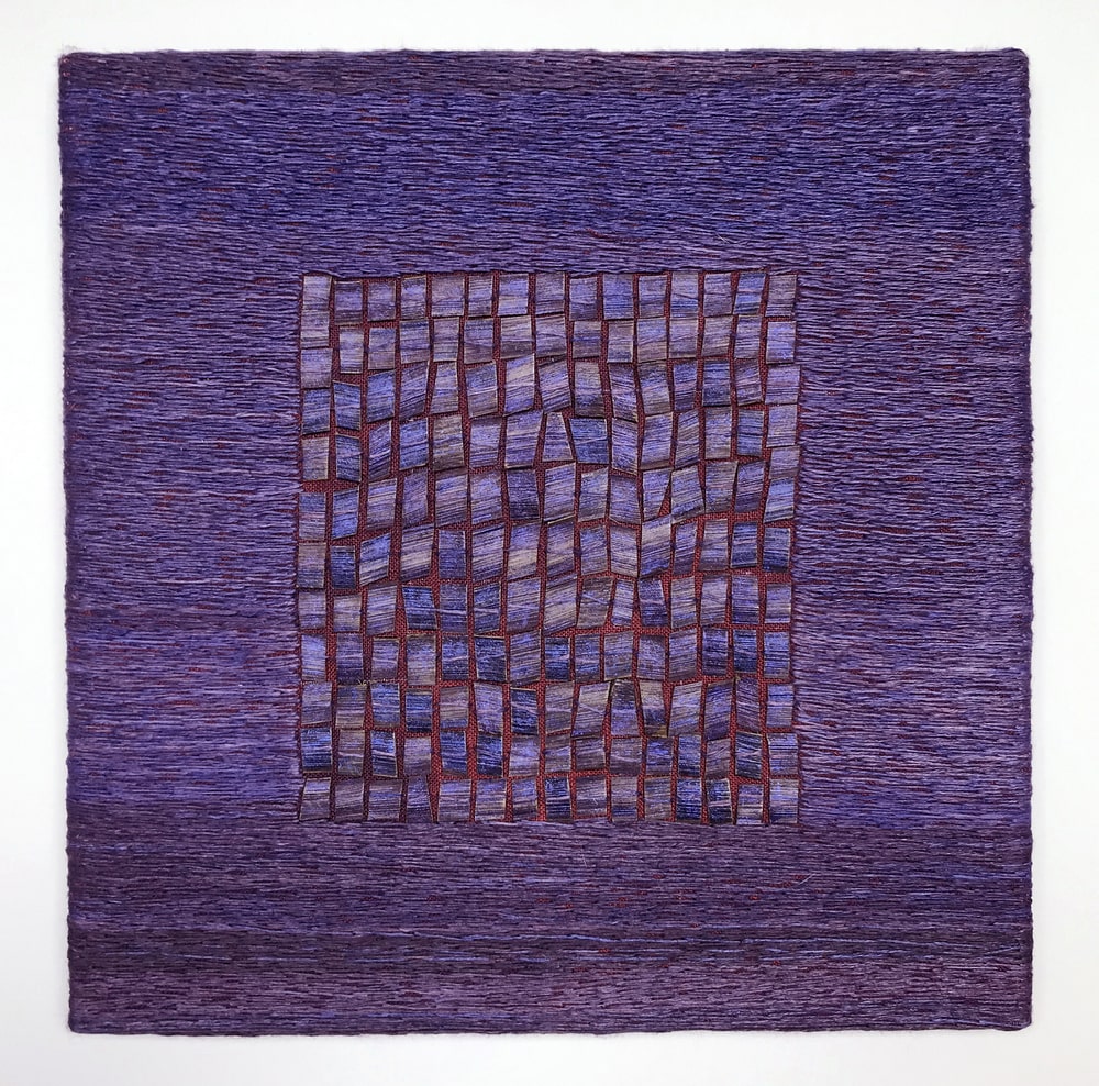 reprodukcja fioletowa tkanina o tematyce abstrakcyjnej, kształt kwadratowy